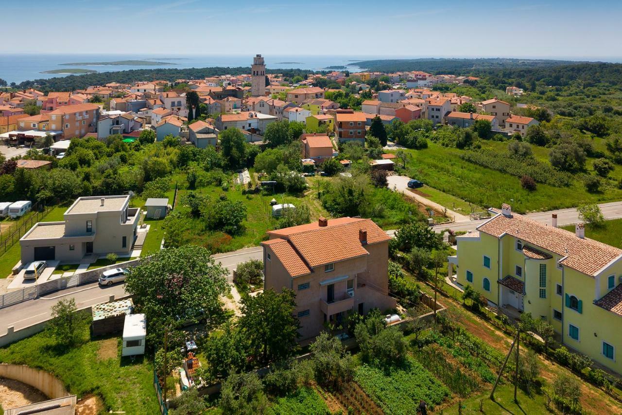 Vila Milla Premantura Exterior photo
